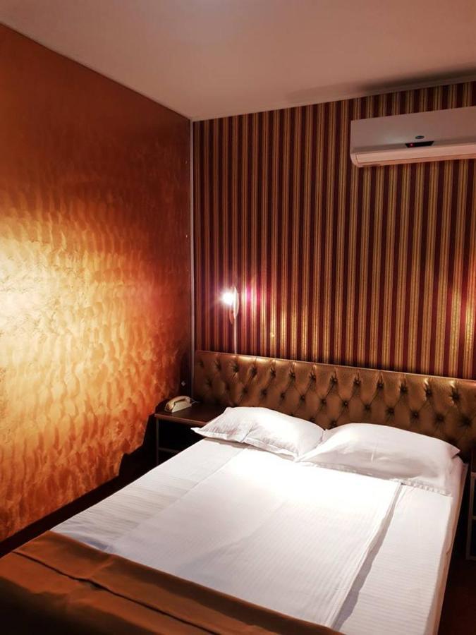 Asia Hotel Târgu Jiu 외부 사진